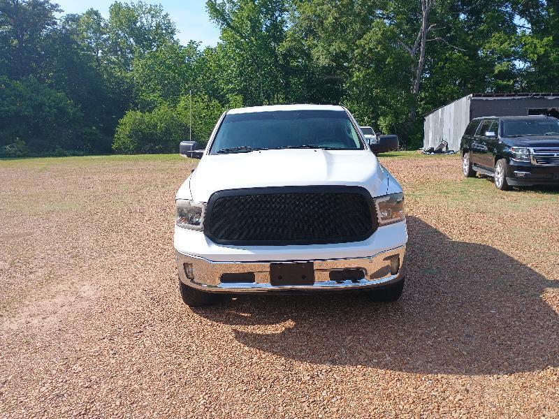 RAM 1500 SLT Crew Cab SWB 4WD 2015