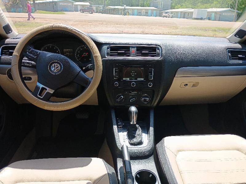 Volkswagen Jetta SEL PZEV 2012