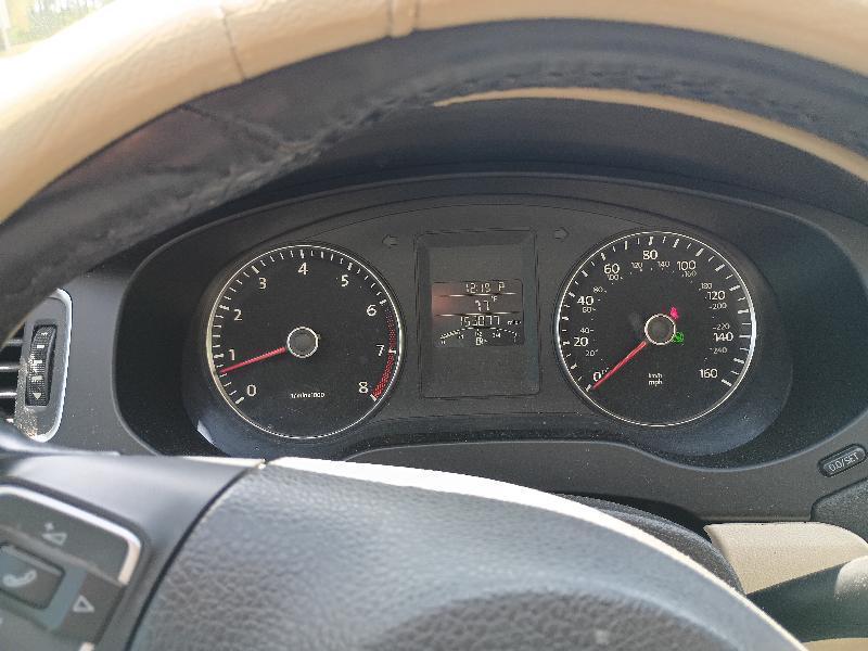 Volkswagen Jetta SEL PZEV 2012