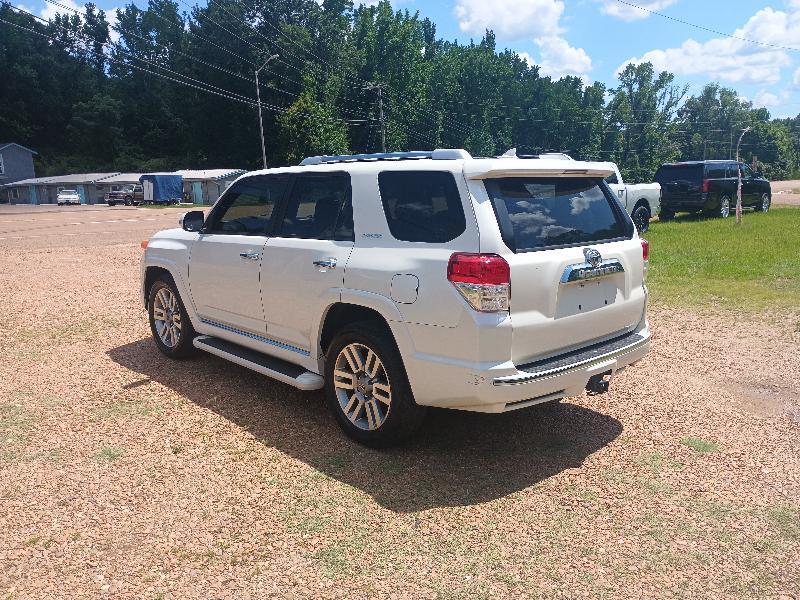 Toyota 4Runner SR5 2WD 2013