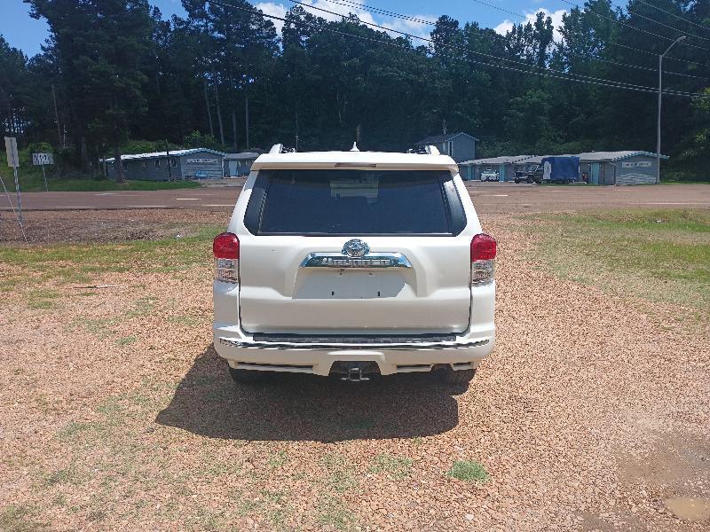Toyota 4Runner SR5 2WD 2013