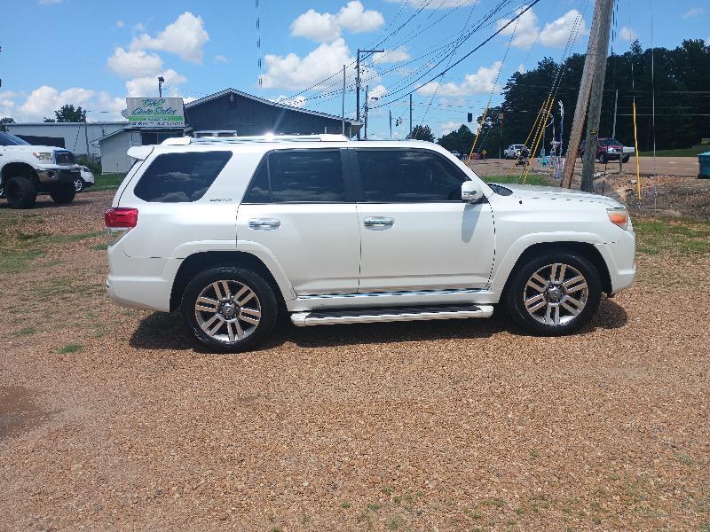 Toyota 4Runner SR5 2WD 2013
