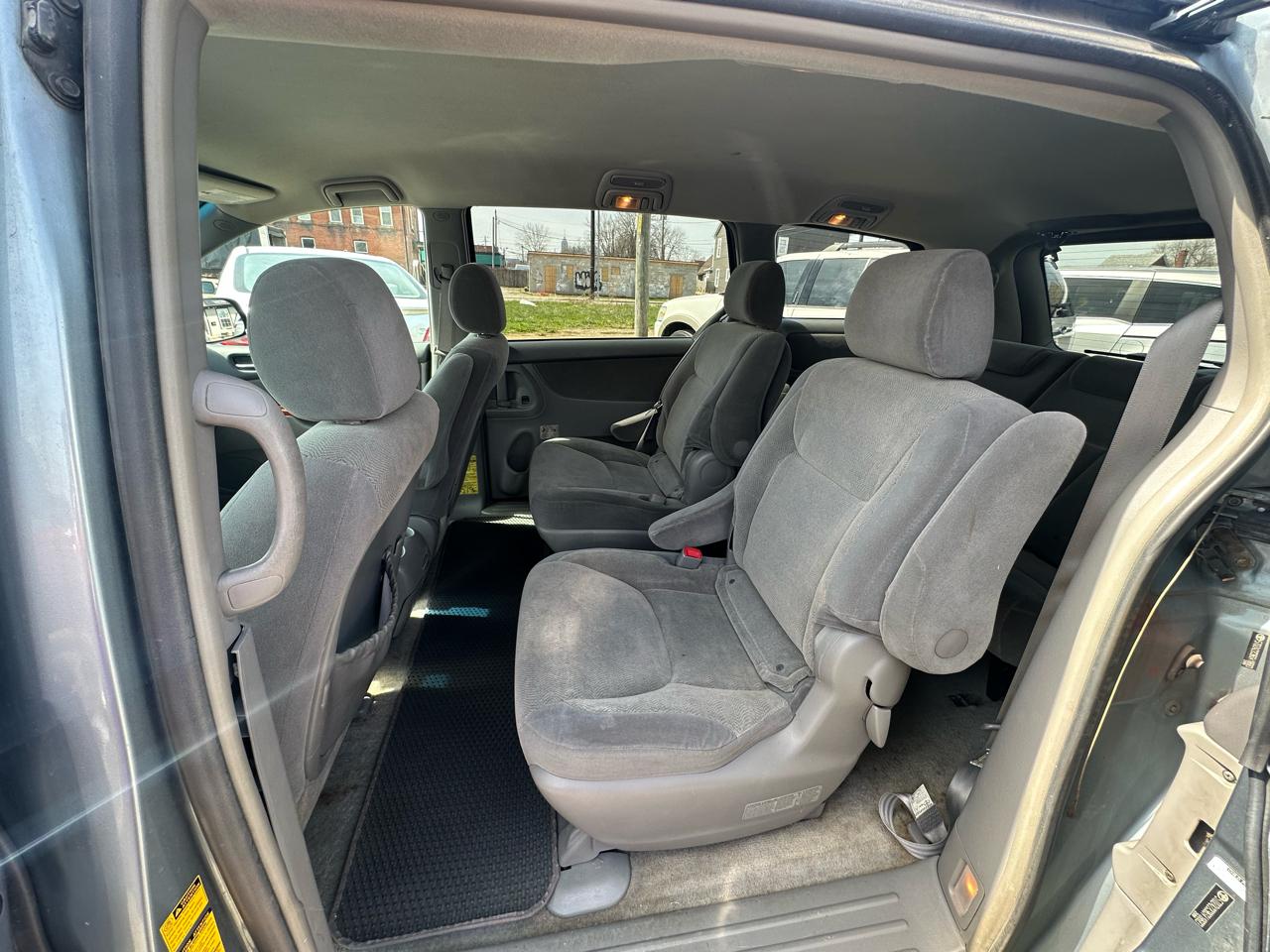 Toyota Sienna  2006