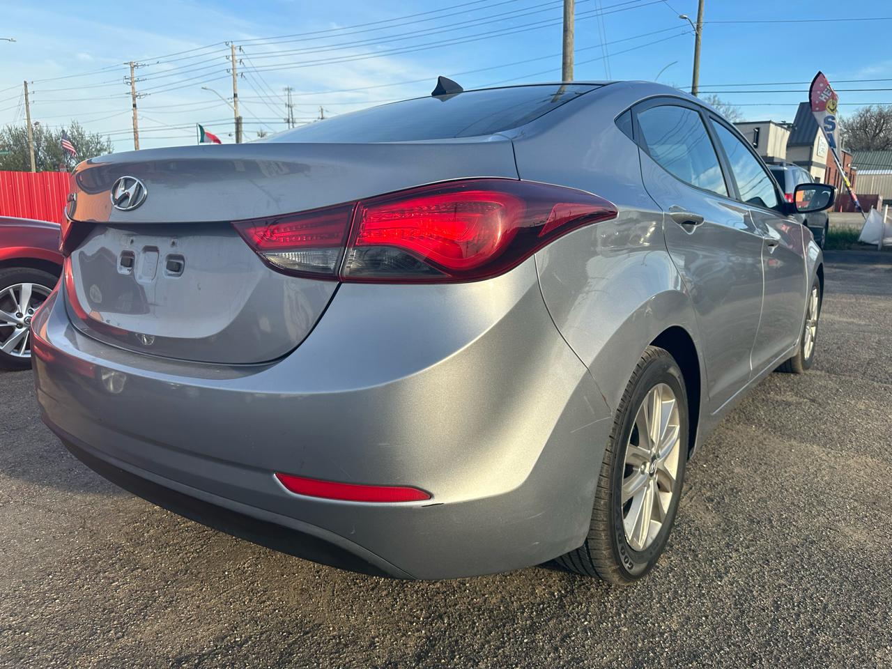 Hyundai Elantra  2016