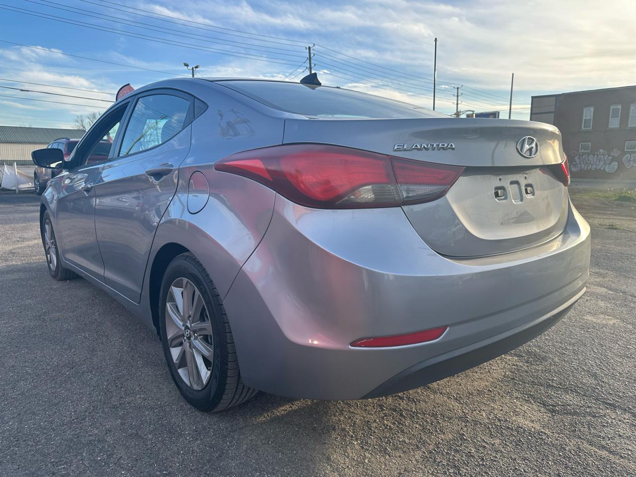 Hyundai Elantra  2016