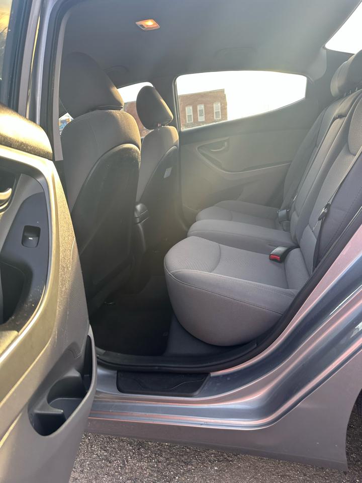 Hyundai Elantra  2016