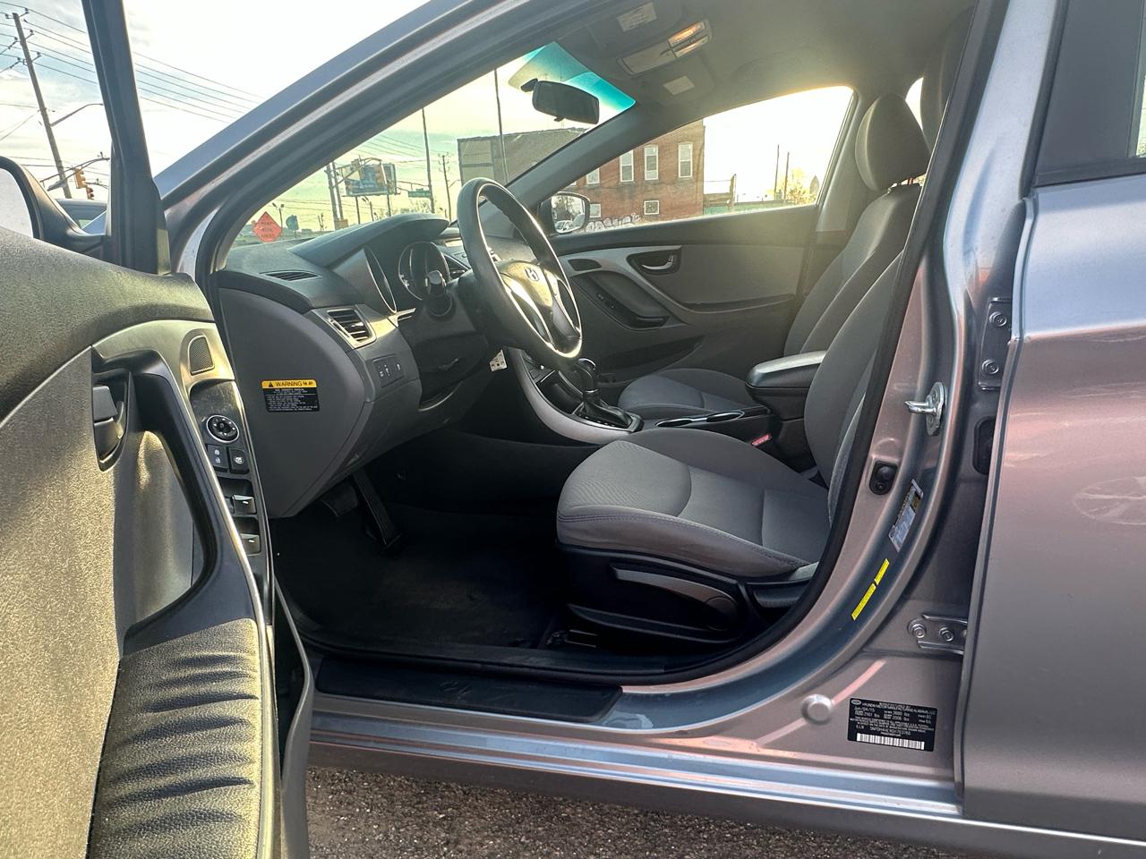 Hyundai Elantra  2016