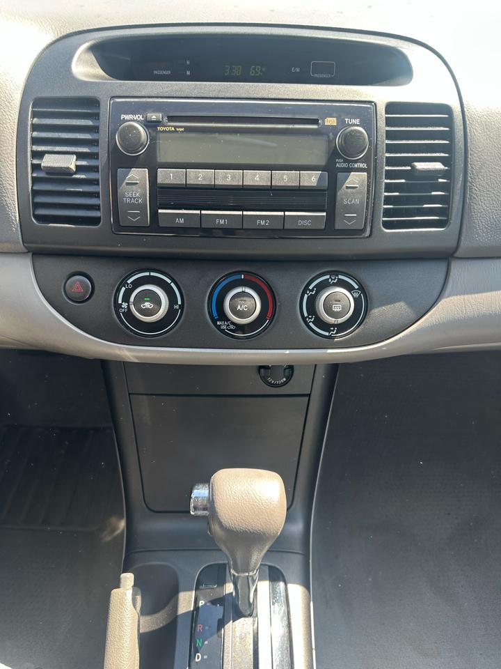 Toyota Camry  2005