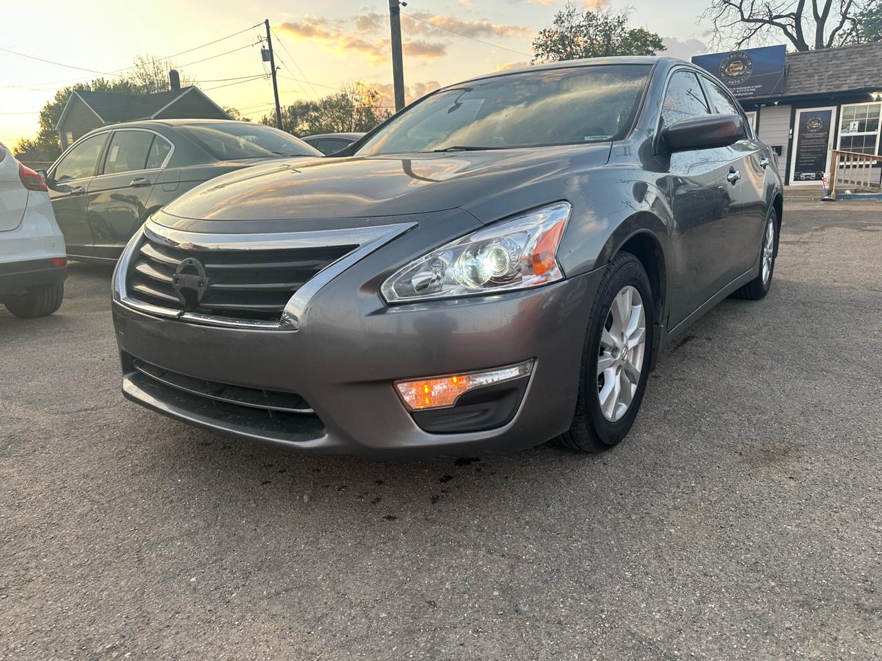 Nissan Altima  2014
