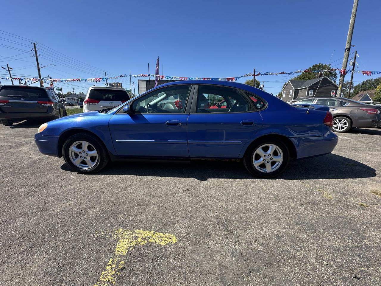 Ford Taurus photo 8