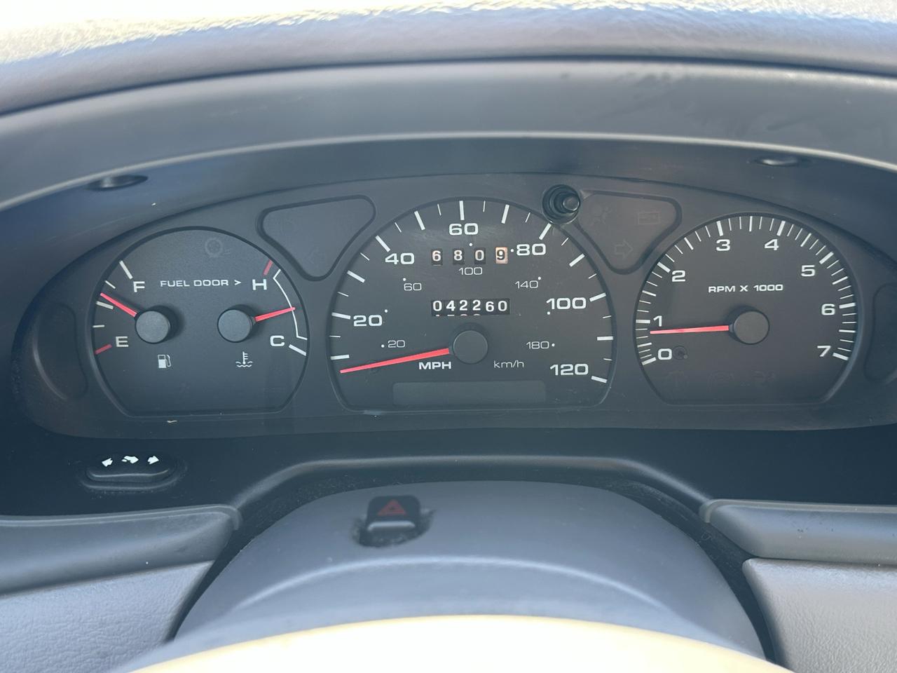 Ford Taurus photo 16