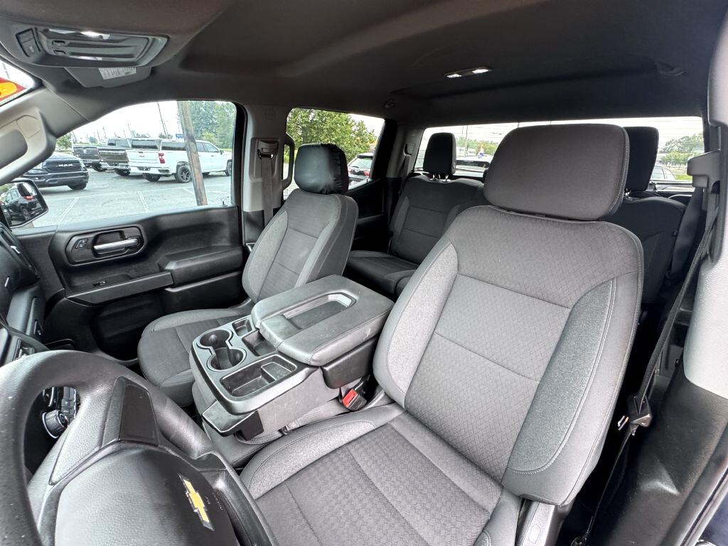 Chevrolet Silverado 1500 Custom Crew Cab 2WD 2024 Chevrolet Silverado 1500 Custom Crew Cab 2WD 2024