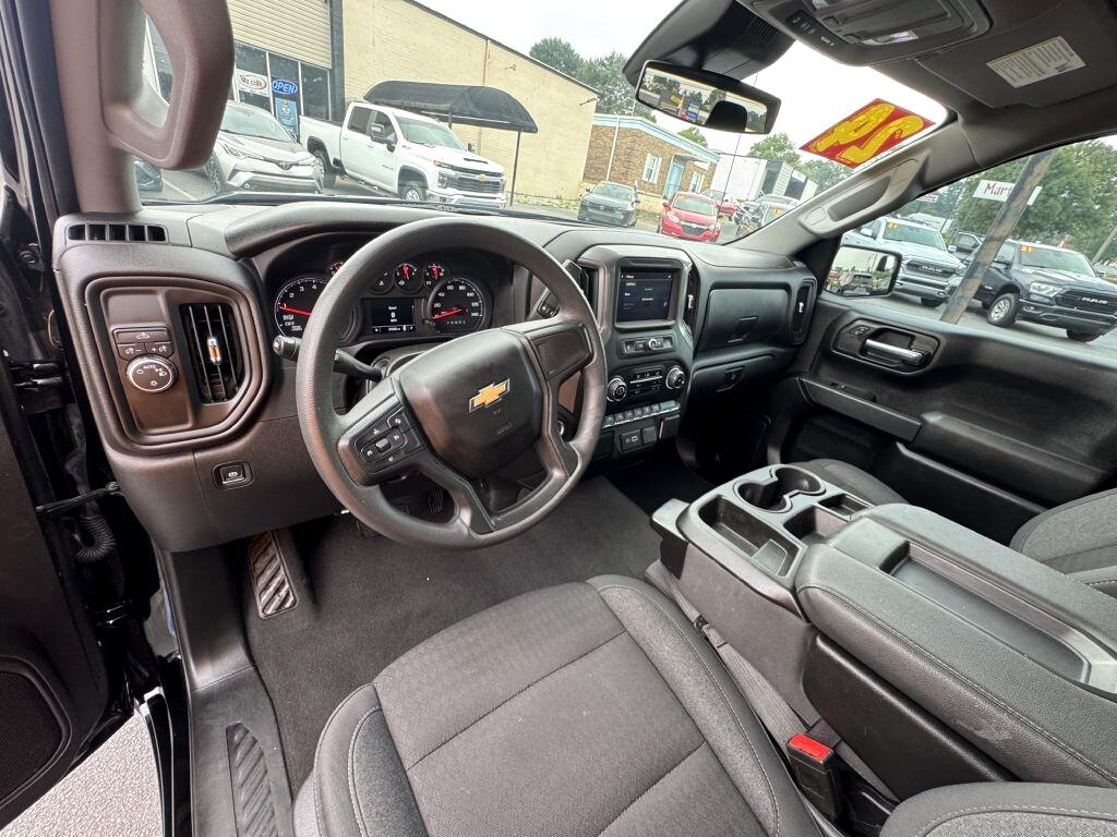 Chevrolet Silverado 1500 Custom Crew Cab 2WD 2024 Chevrolet Silverado 1500 Custom Crew Cab 2WD 2024