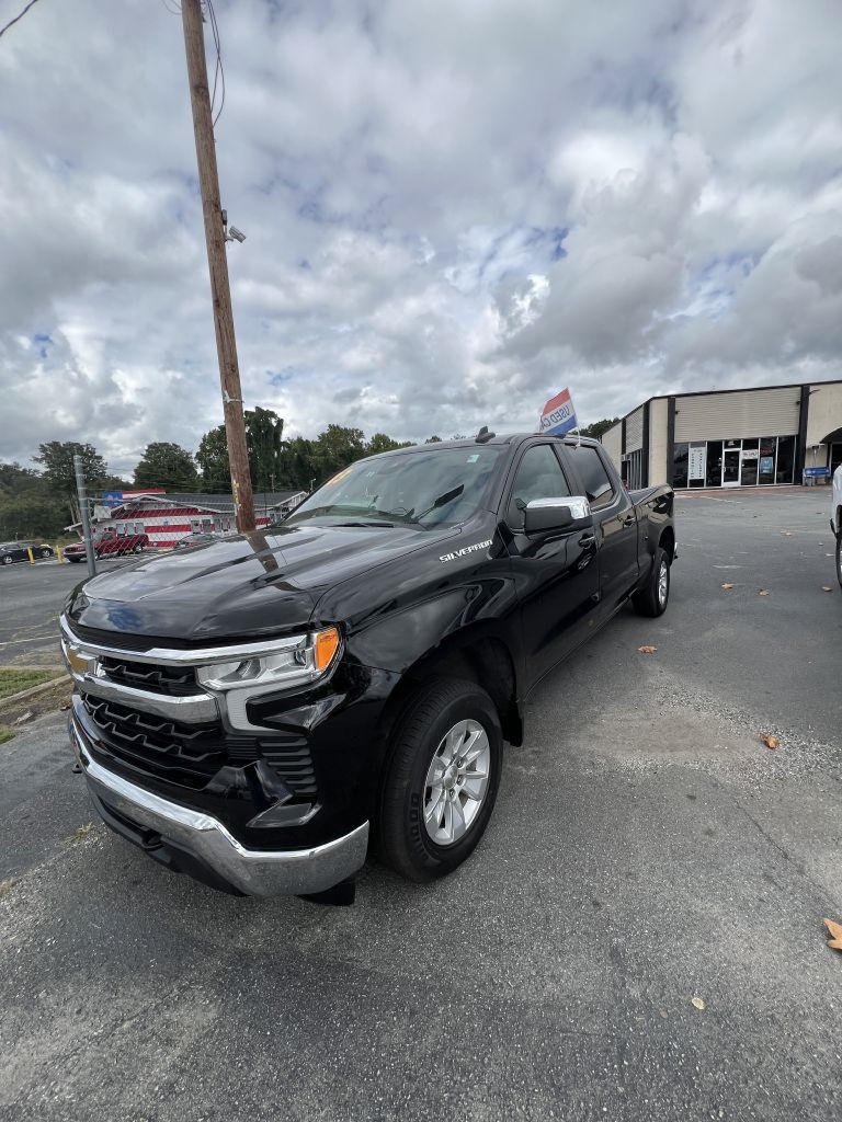 Chevrolet Silverado 1500 LT Crew Cab 4WD 2023