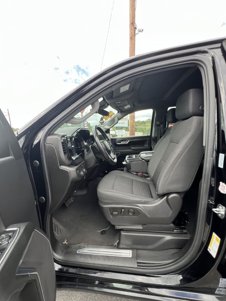 Chevrolet Silverado 1500 LT Crew Cab 4WD 2023