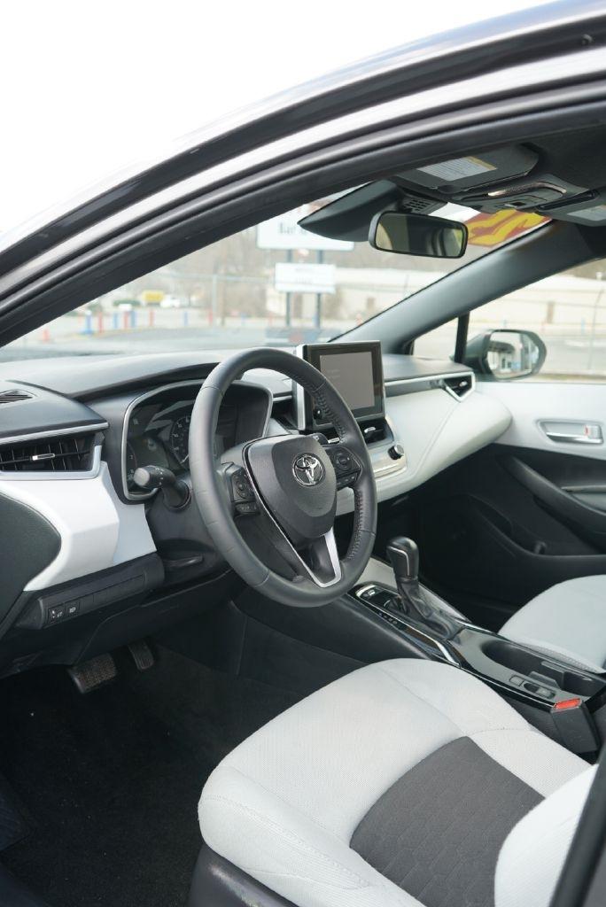 Toyota Corolla SE Hatchback 2025