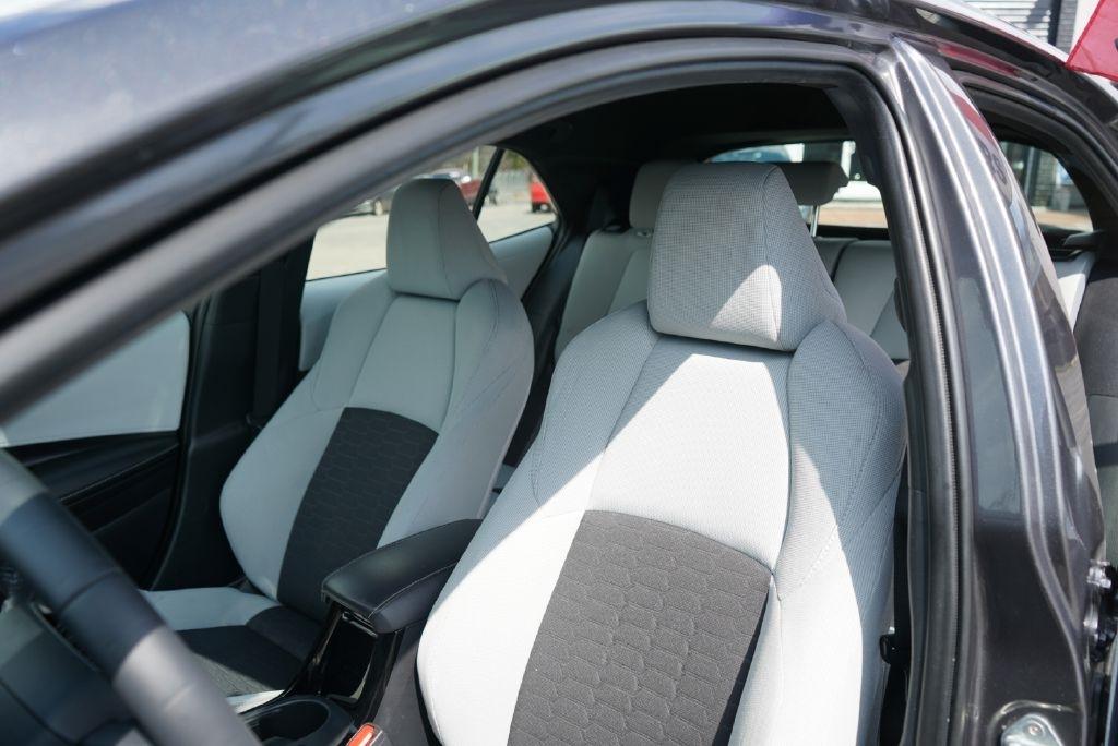 Toyota Corolla SE Hatchback 2025