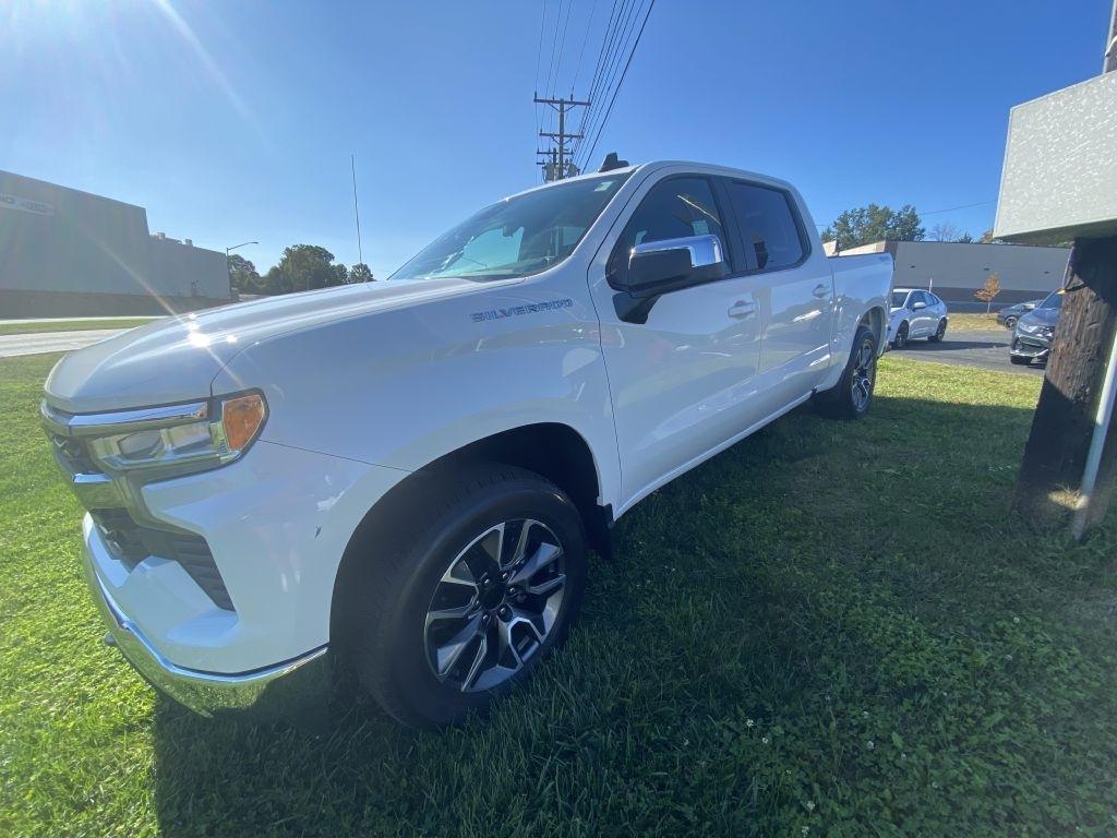 2022 Chevrolet Silverado 1500 LT-L Crew Cab 4WD