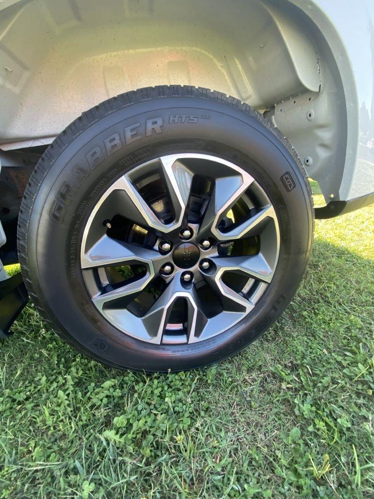 Chevrolet Silverado 1500 LT-L Crew Cab 4WD 2022