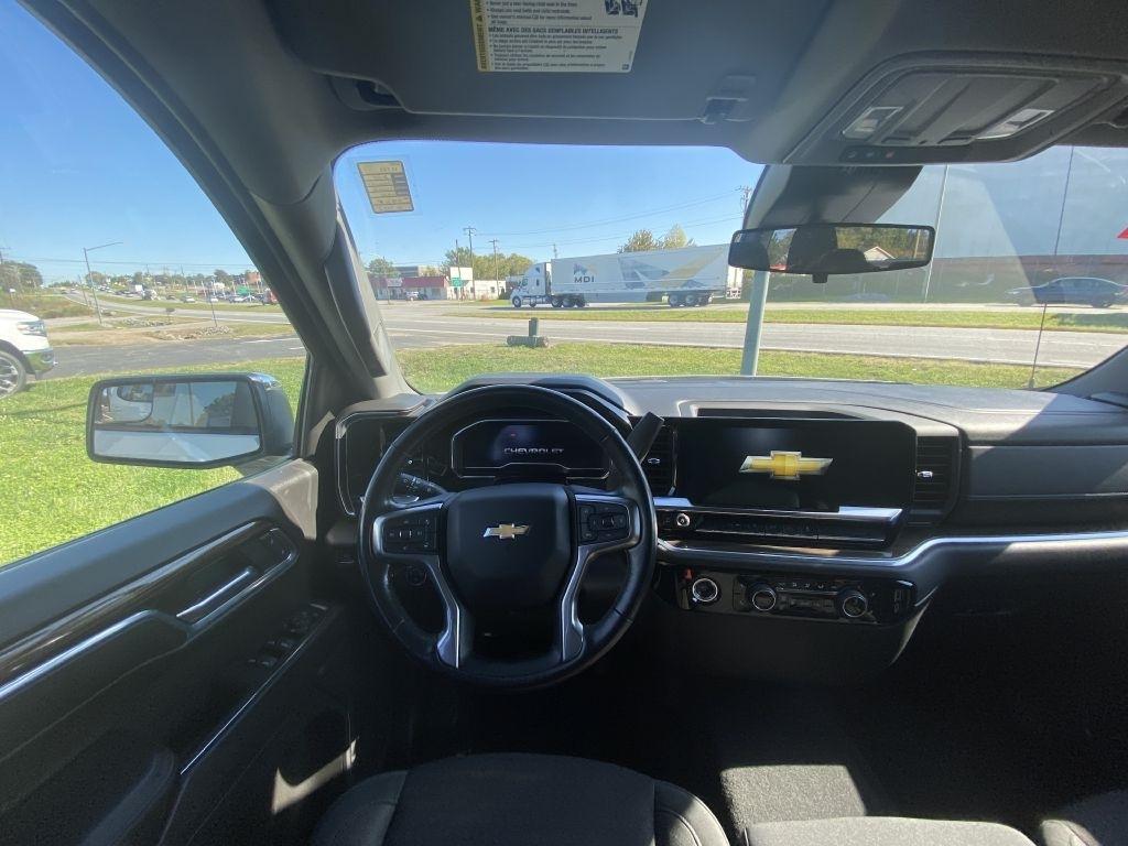 Chevrolet Silverado 1500 LT-L Crew Cab 4WD 2022