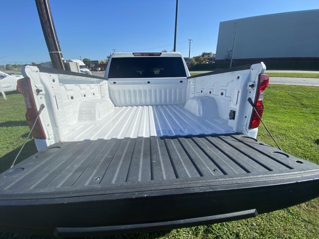 Chevrolet Silverado 1500 LT-L Crew Cab 4WD 2022