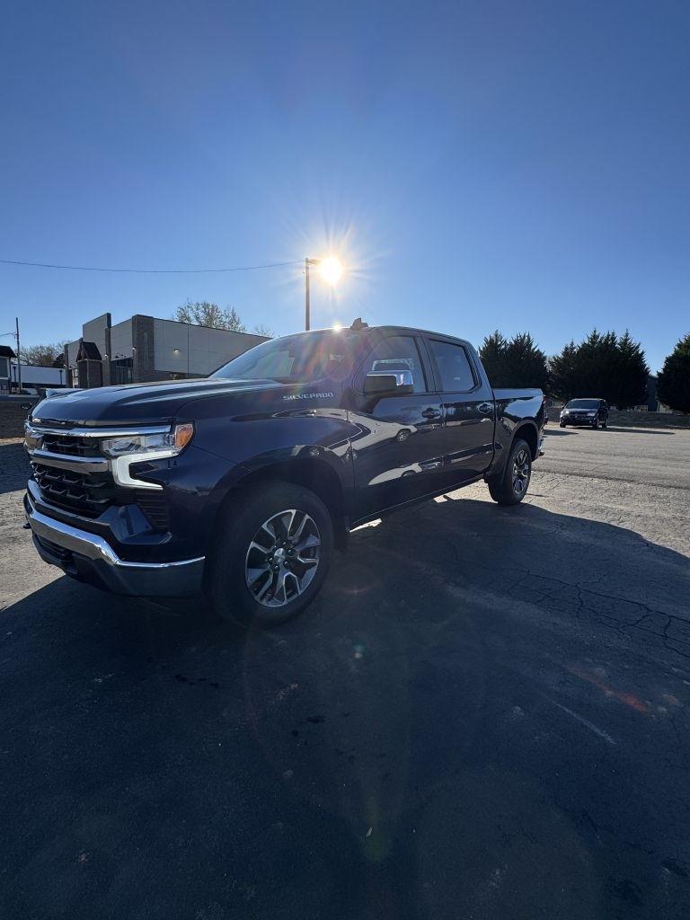 Chevrolet Silverado 1500 LT-L Crew Cab 4WD 2022