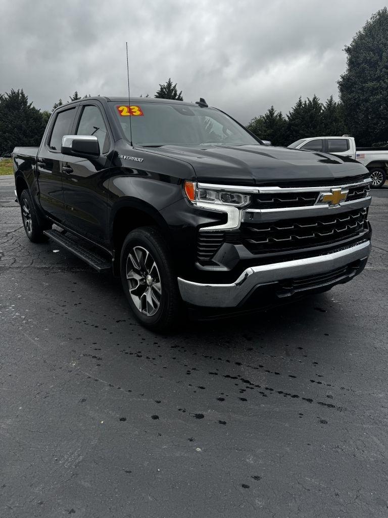 Chevrolet Silverado 1500 LT-L Crew Cab 4WD 2023