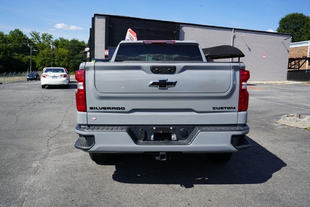 Chevrolet Silverado 1500 Custom Crew Cab 4WD 2024
