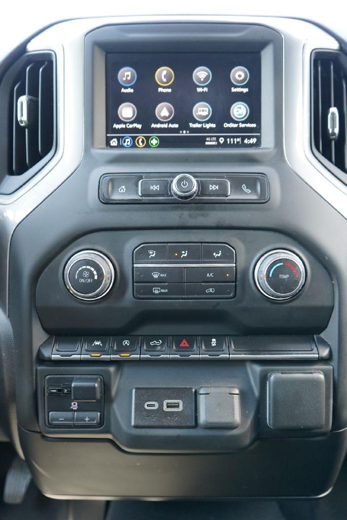 Chevrolet Silverado 1500 Custom Crew Cab 4WD 2024