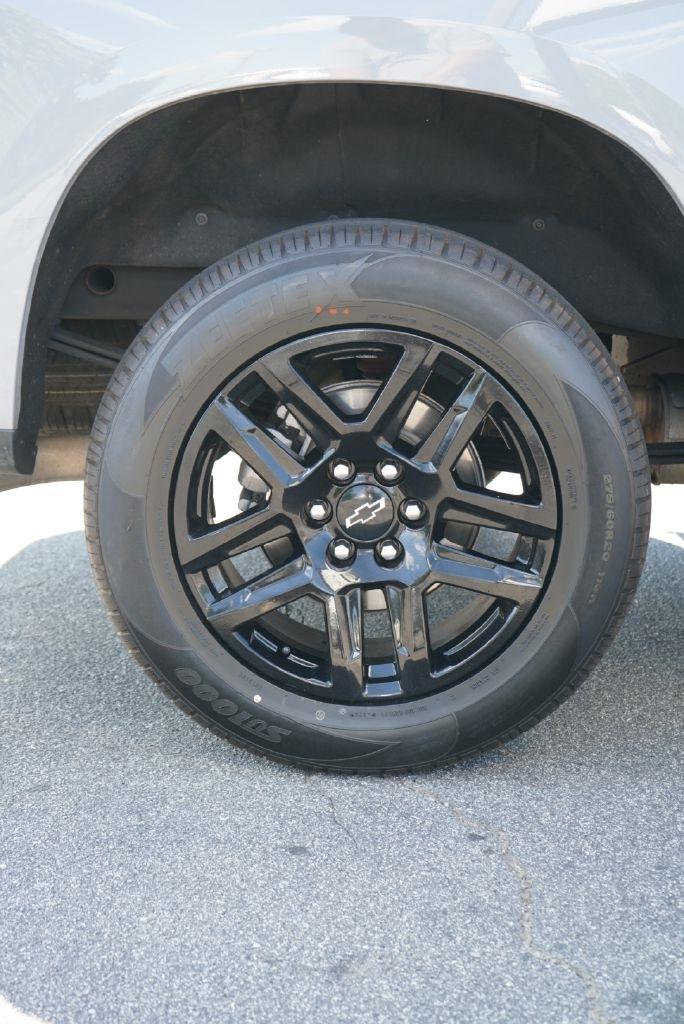 Chevrolet Silverado 1500 Custom Crew Cab 4WD 2024