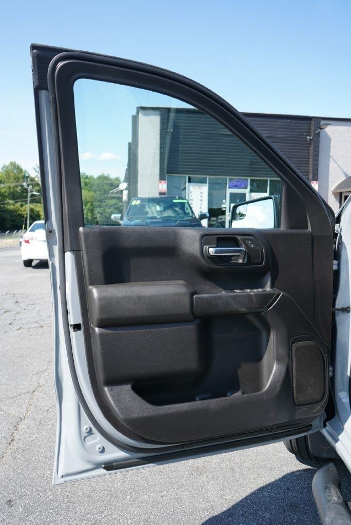 Chevrolet Silverado 1500 Custom Crew Cab 4WD 2024