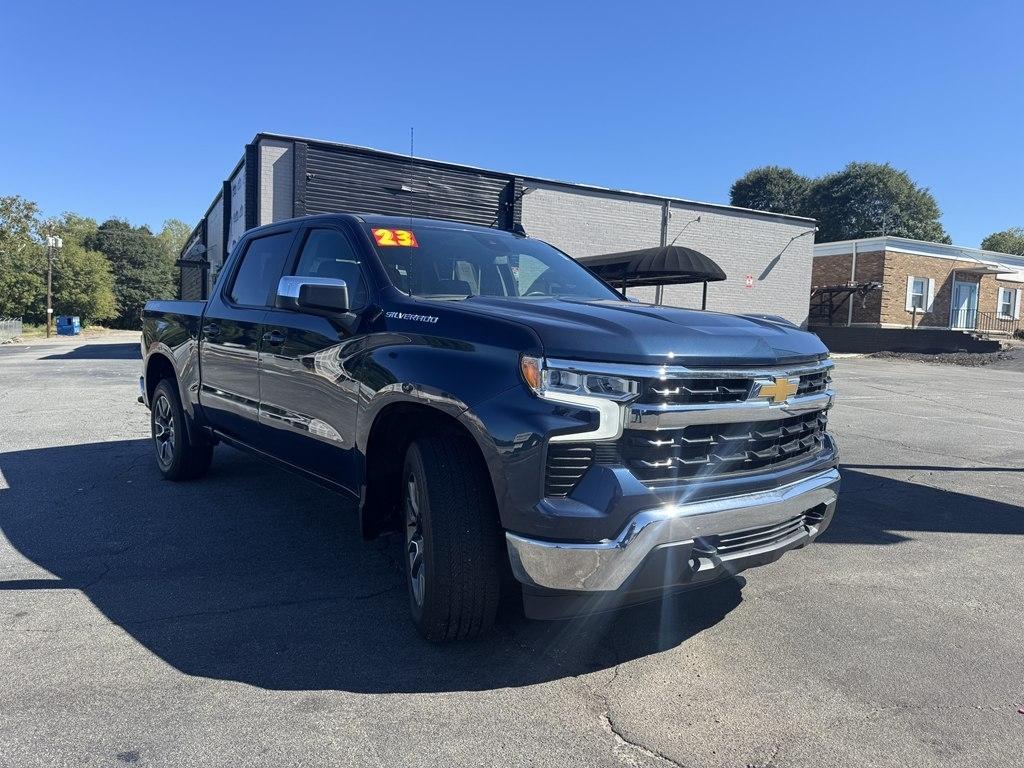 Chevrolet Silverado 1500 LT-L Crew Cab 4WD 2023