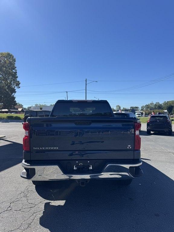 Chevrolet Silverado 1500 LT-L Crew Cab 4WD 2023