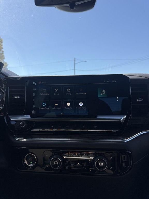 Chevrolet Silverado 1500 LT-L Crew Cab 4WD 2023