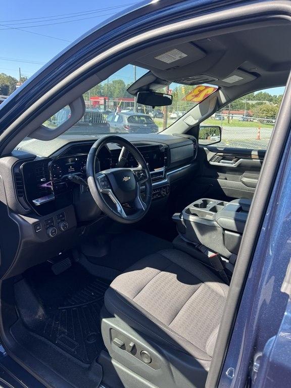 Chevrolet Silverado 1500 LT-L Crew Cab 4WD 2023