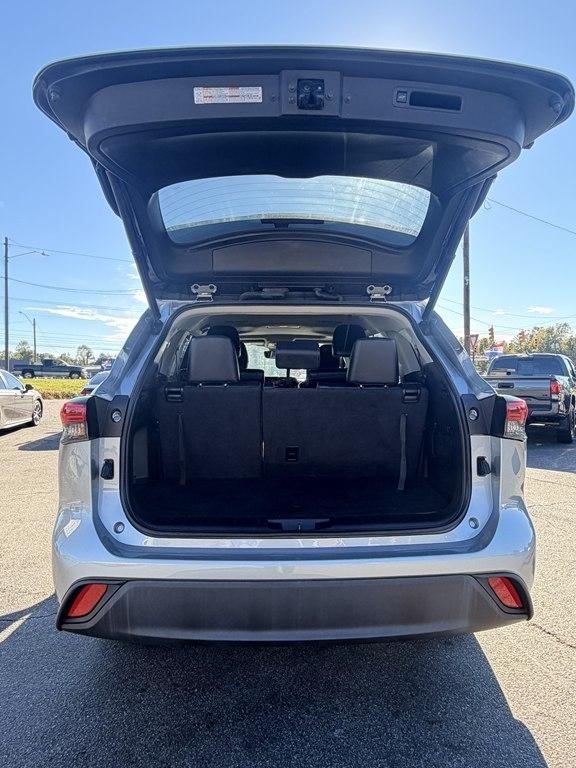 Toyota Highlander XLE AWD V6 2022
