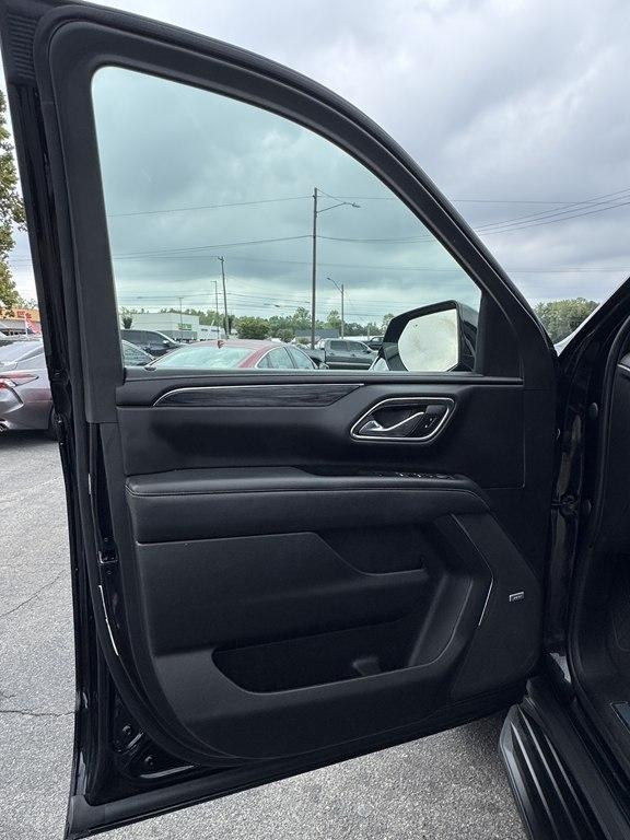 GMC Yukon SLT 2WD 2023