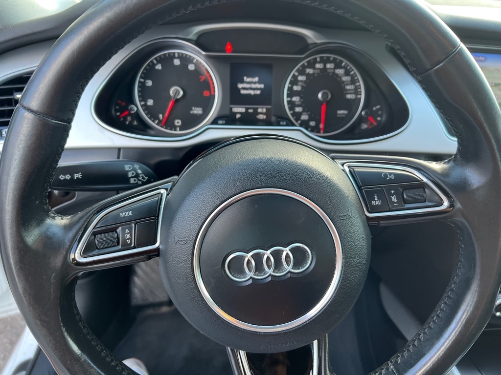 Audi A4 2.0T Premium quattro Sedan AWD 8A 2016 Audi A4 2.0T Premium quattro Sedan AWD 8A 2016