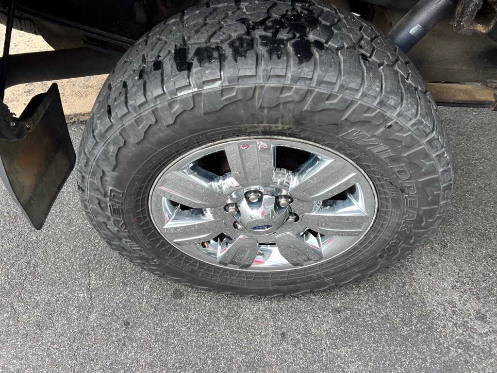 Ford F-150 XL SuperCab 8-ft. Bed 4WD 2011 Ford F-150 XL SuperCab 8-ft. Bed 4WD 2011
