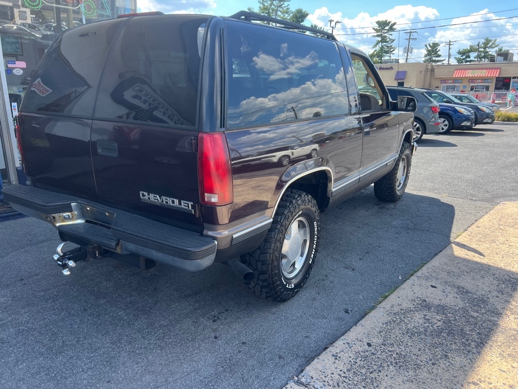 Chevrolet Tahoe 2-Door 4WD 1997 Chevrolet Tahoe 2-Door 4WD 1997