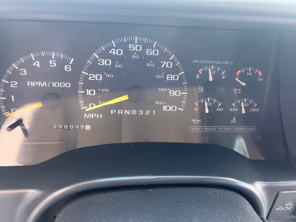 Chevrolet Tahoe 2-Door 4WD 1997 Chevrolet Tahoe 2-Door 4WD 1997