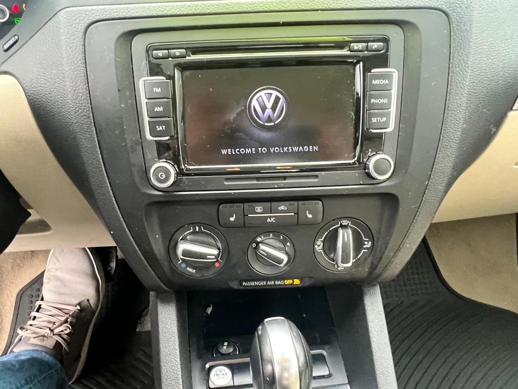 Volkswagen Jetta SE 2014