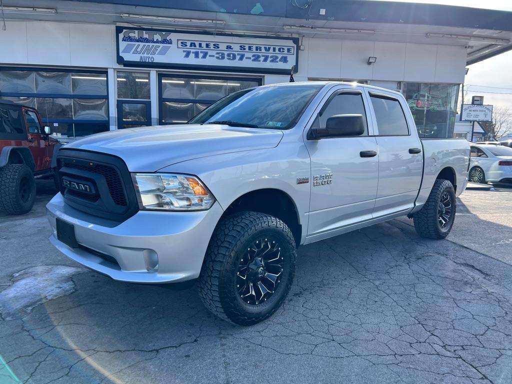 RAM 1500 Tradesman Crew Cab SWB 4WD 2016