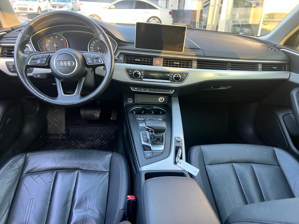 Audi A4 2.0T Premium quattro Sedan 2017