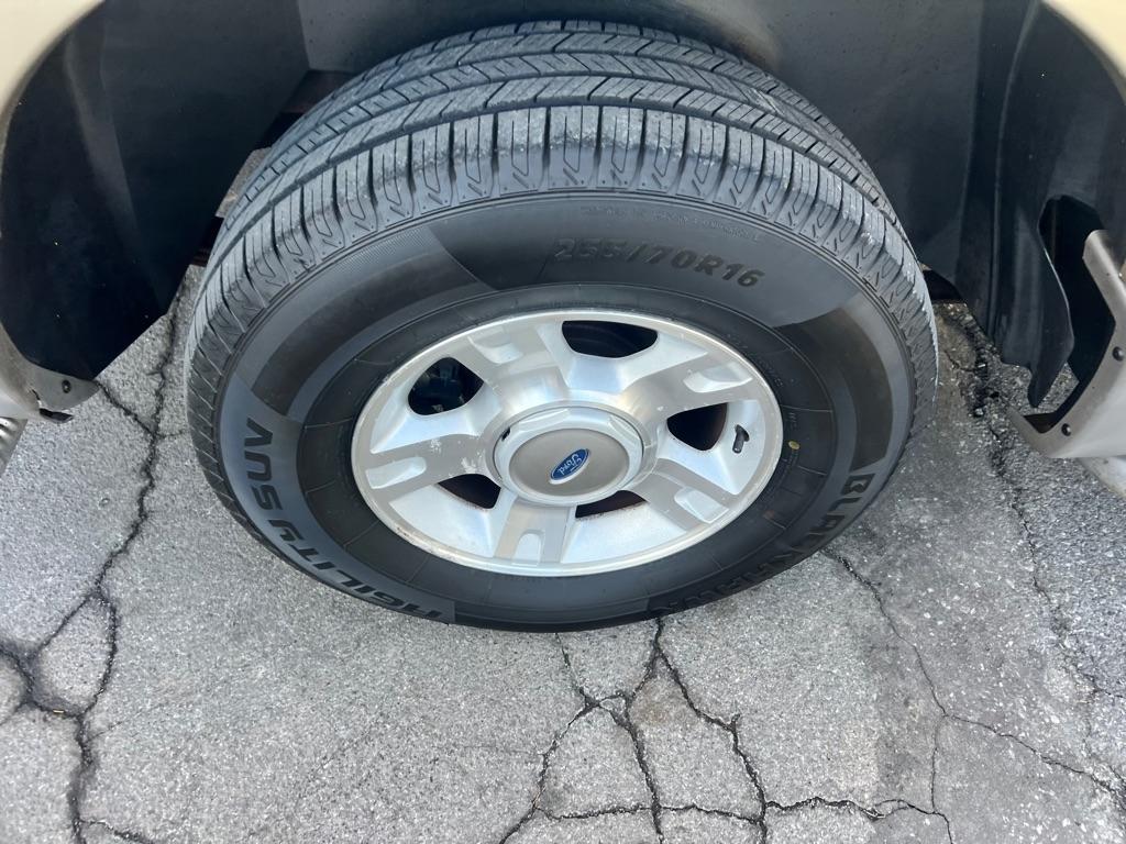 Ford Explorer Sport Trac XLS 4WD 2003