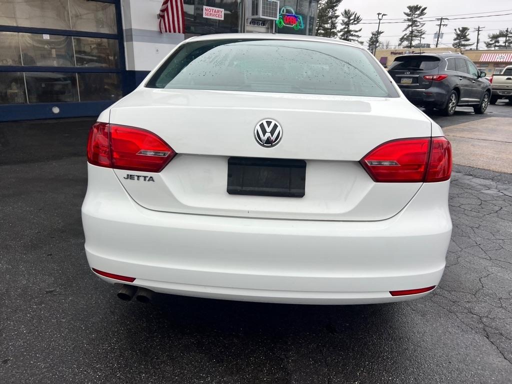 Volkswagen Jetta S 2013