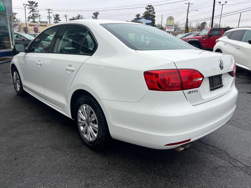 Volkswagen Jetta S 2013