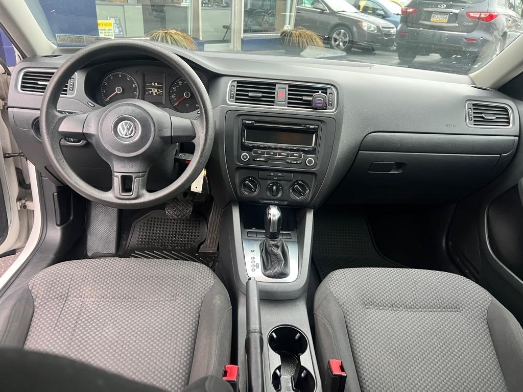 Volkswagen Jetta S 2013