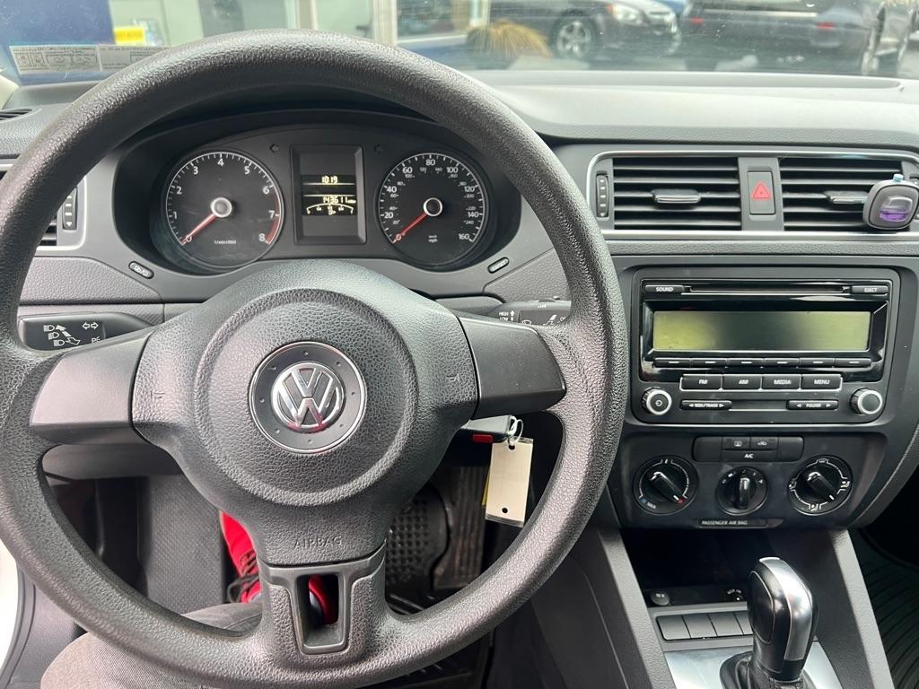 Volkswagen Jetta S 2013