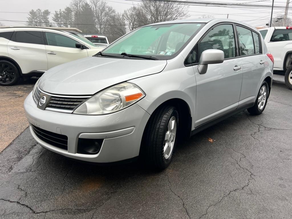 Nissan Versa 1.8 S Hatchback 2009
